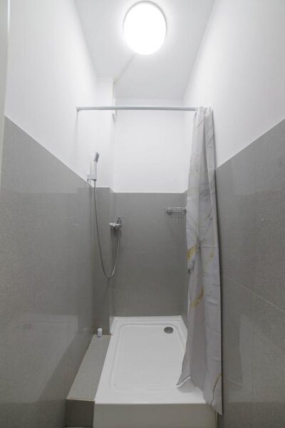 Pantelimon nr. 88, garsoniera complet renovata, etaj 1